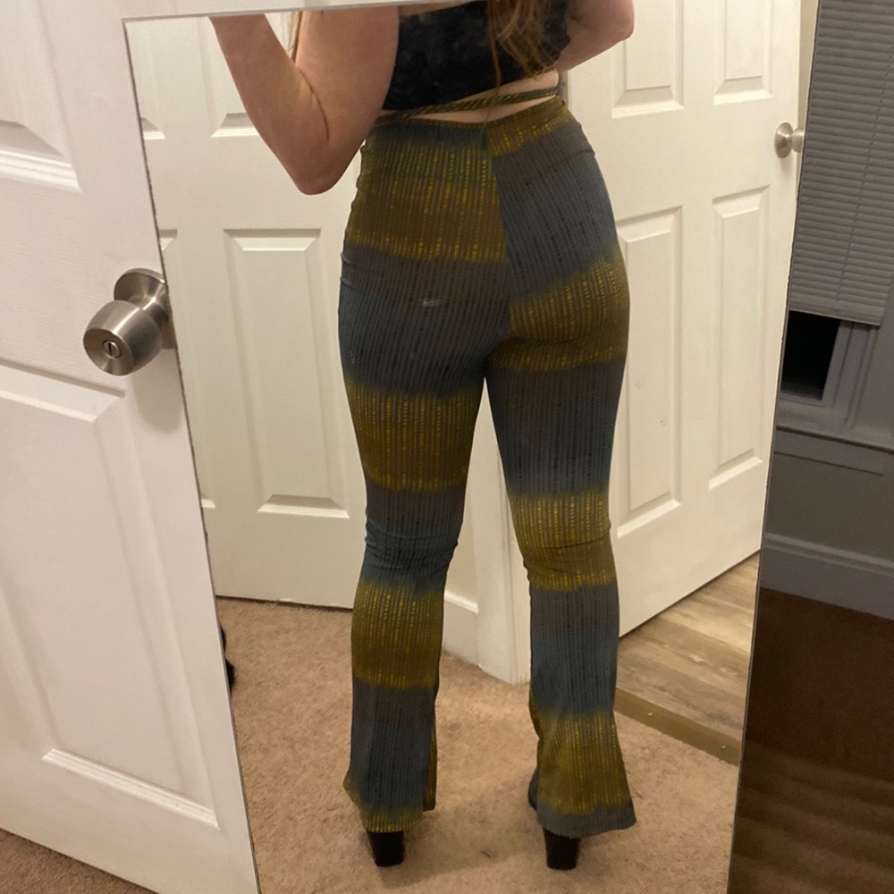 Flare Patterned repurposed pants - Picture 3 of 3